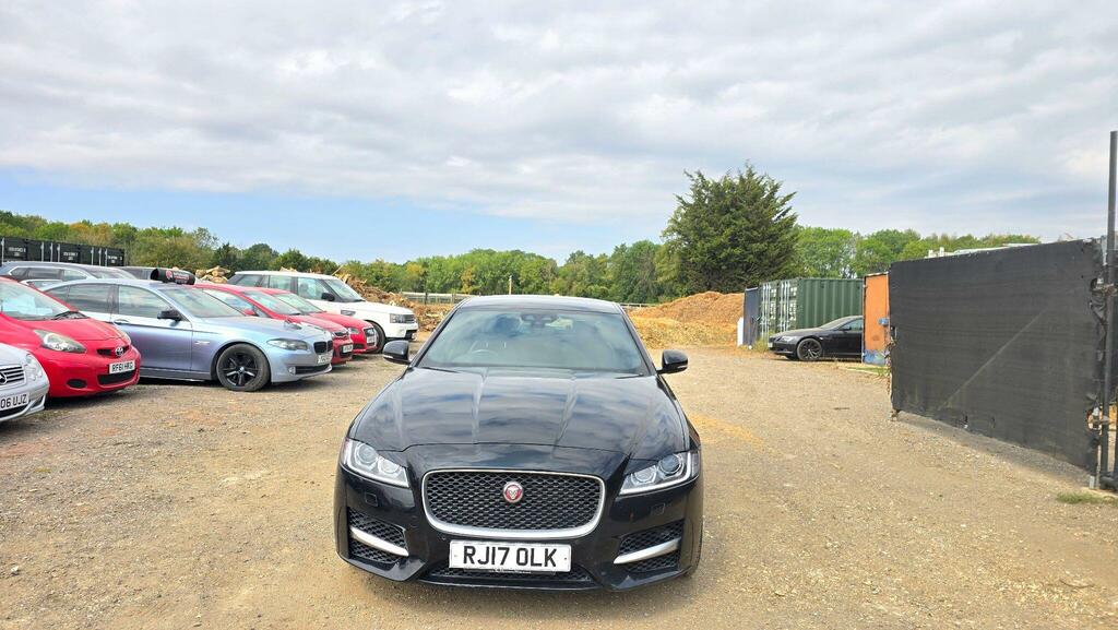 Jaguar XF R-sport Black #2