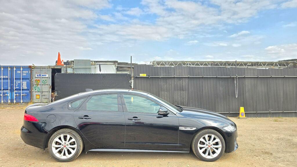 Jaguar XF 2.0D R-sport Sportbrake Awd Euro 6 Black #14