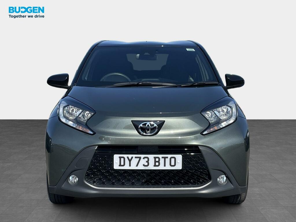 Toyota Aygo X 1.0 Vvt-i Edge Euro 6 Ss DY73BTO Green #2