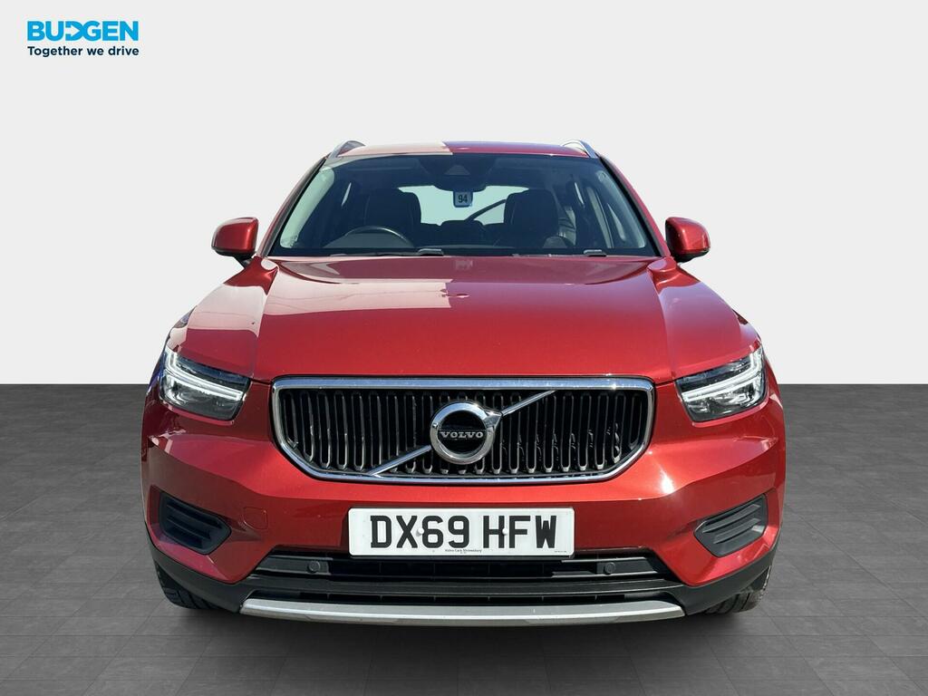 Volvo XC40 1.5 T3 Momentum Euro 6 Ss DX69HFW Red #2