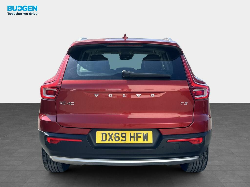 Volvo XC40 1.5 T3 Momentum Euro 6 Ss DX69HFW Red #5