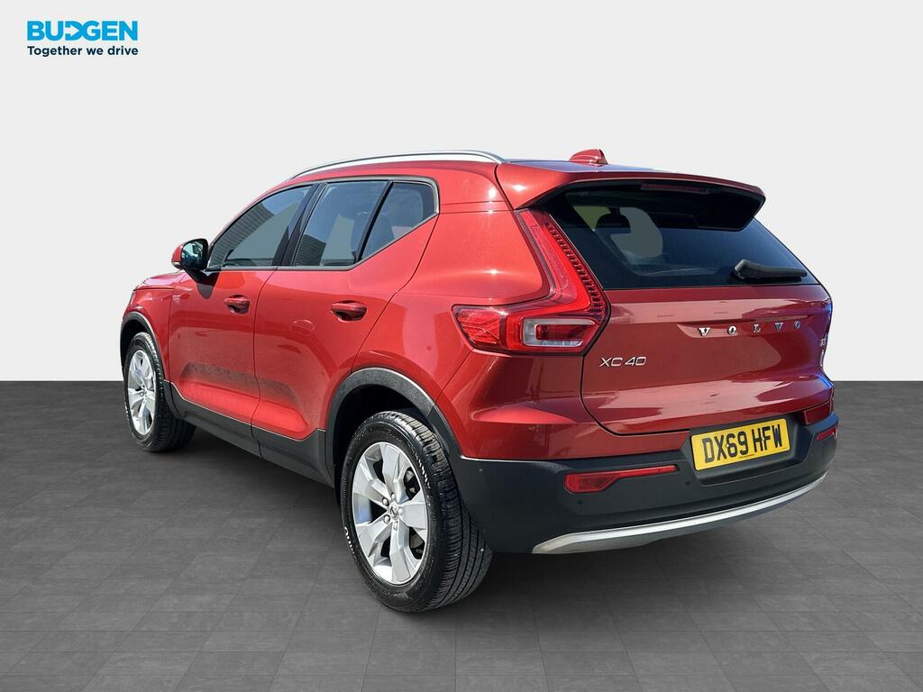 Volvo XC40 1.5 T3 Momentum Euro 6 Ss DX69HFW Red #4