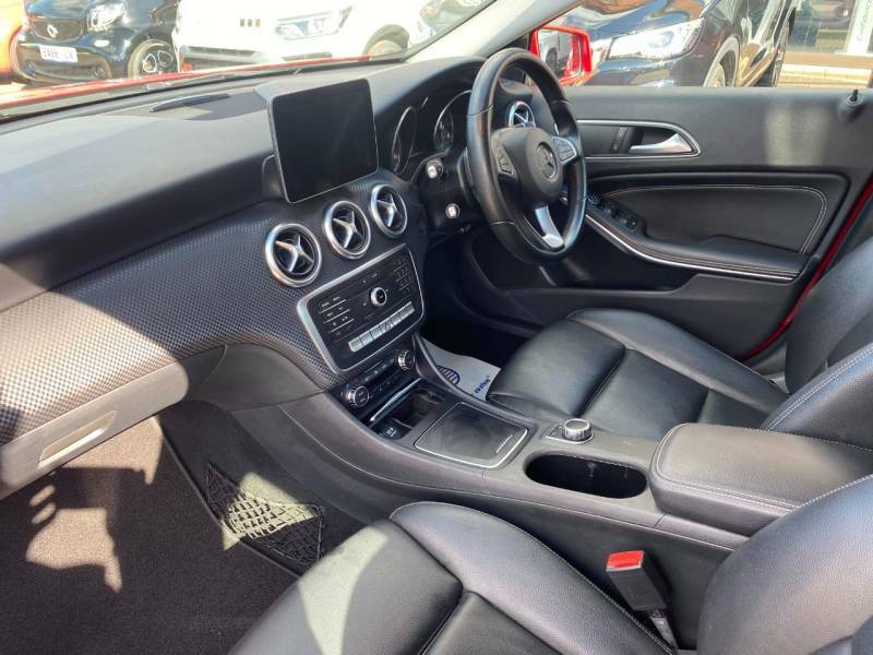 Mercedes-Benz A Class 2.1 A200d Amg Line Premium 7G-dct Euro 6 Ss White #15
