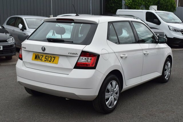 Skoda Fabia 1.0 S Hatchback Euro 6 S S 60 White #4
