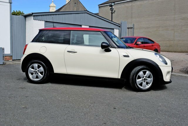 Mini Hatch 1.5 One D Hatchback Euro 6 S S VIG4955 White #3
