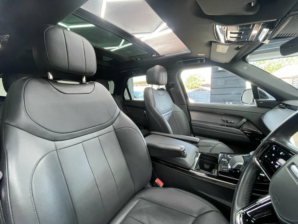 Land Rover Range Rover Sport 3L Dynamic Se LR23CBF White #4