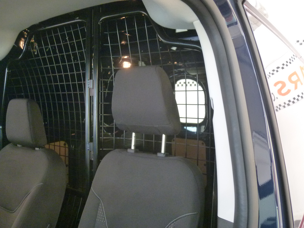 Ford Transit Courier Courier 1.0 Ecoboost Limited L1 Euro 6 39 Silver #17