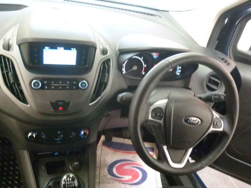 Ford Transit Courier Courier 1.0 Ecoboost Limited L1 Euro 6 39 Silver #18