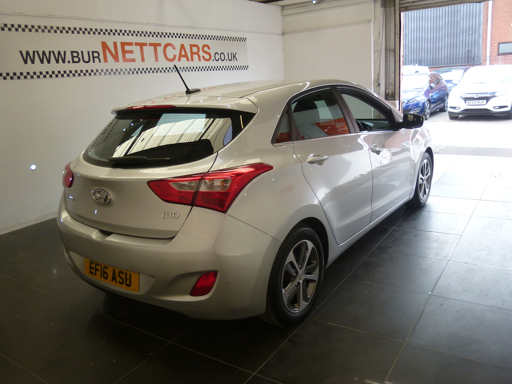 Hyundai I30 1.6 Crdi Blue Drive Premium Dct Black #8