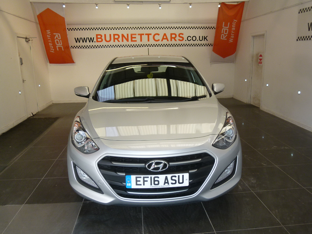 Hyundai I30 Se Nav Blue Drive Silver #4