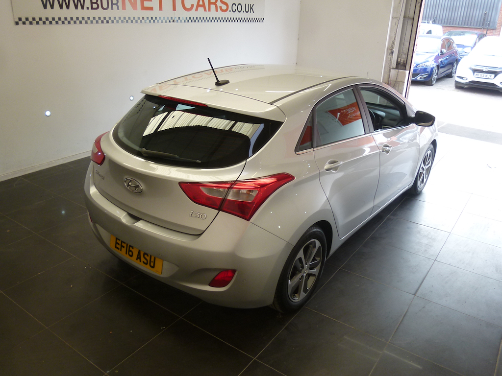 Hyundai I30 1.6 Crdi Blue Drive Premium Dct Black #25