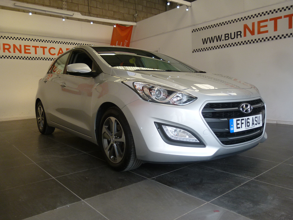Hyundai I30 1.6 Crdi Blue Drive Premium Dct Black #9