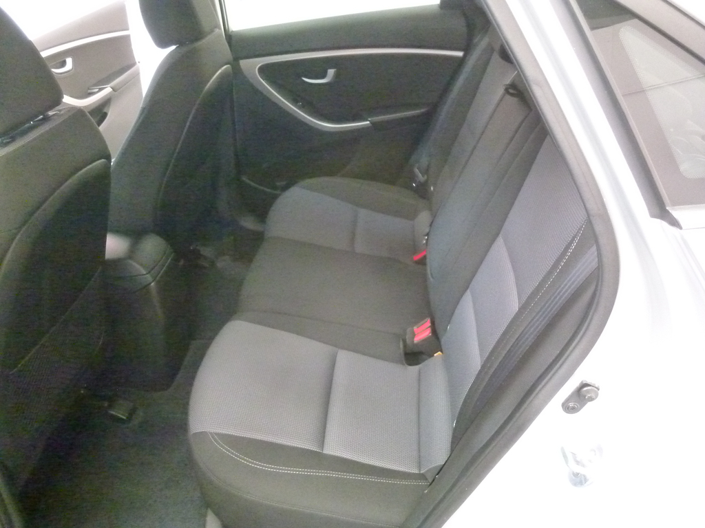Hyundai I30 1.6 Crdi Blue Drive Premium Dct Black #19