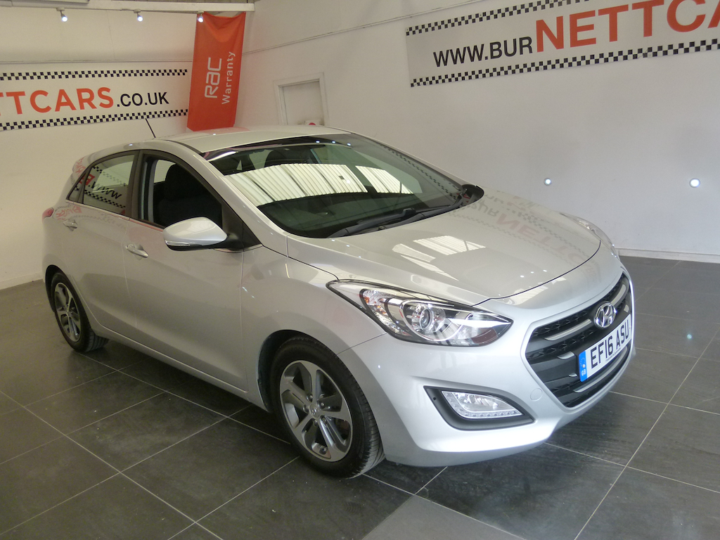 Hyundai I30 Se Nav Blue Drive Silver #3