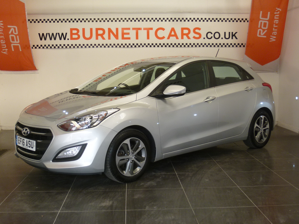 Hyundai I30 Se Nav Blue Drive Silver #2