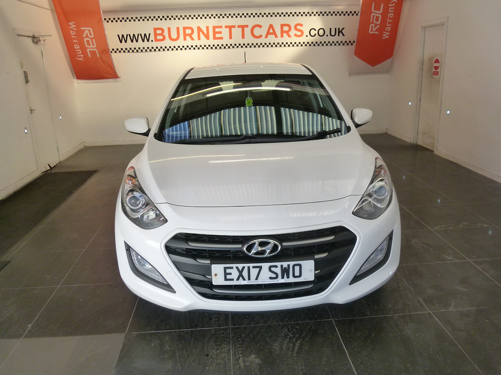 Hyundai I30 Crdi Se Blue Drive White #4