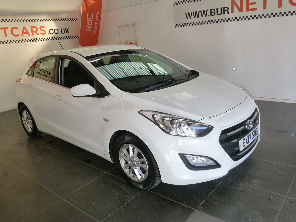 Hyundai I30 Crdi Se Blue Drive White #3