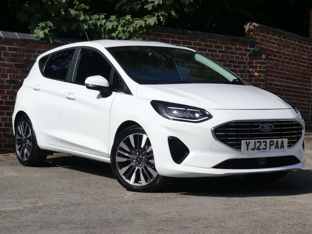 Ford Fiesta Ford Fiesta 2323 1.0T Ecoboost Mhev Titanium-x White
