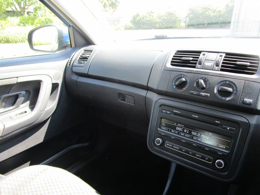 Skoda Fabia 1.6 Tdi Se Euro 5 White #15