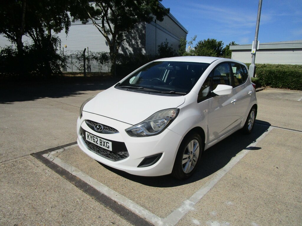 Hyundai Ix20 1.4 Active Hatchback Euro 5 Ss White #3