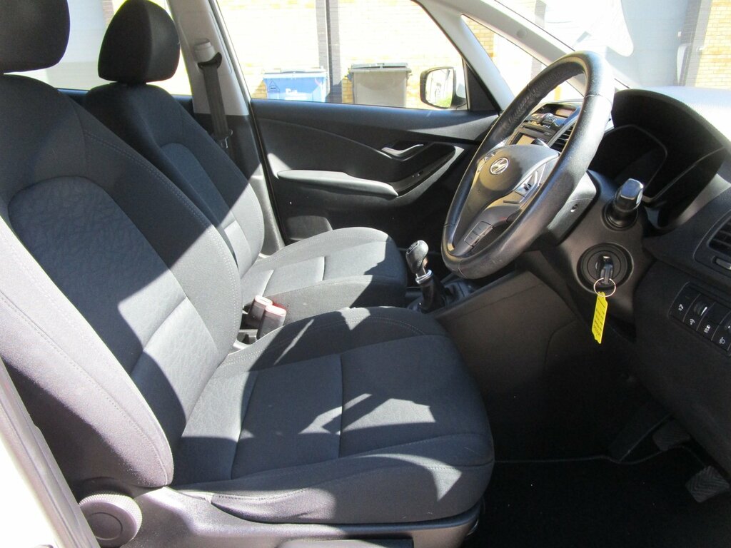 Hyundai Ix20 1.4 Style Hatchback Euro 5 Ss Grey #15
