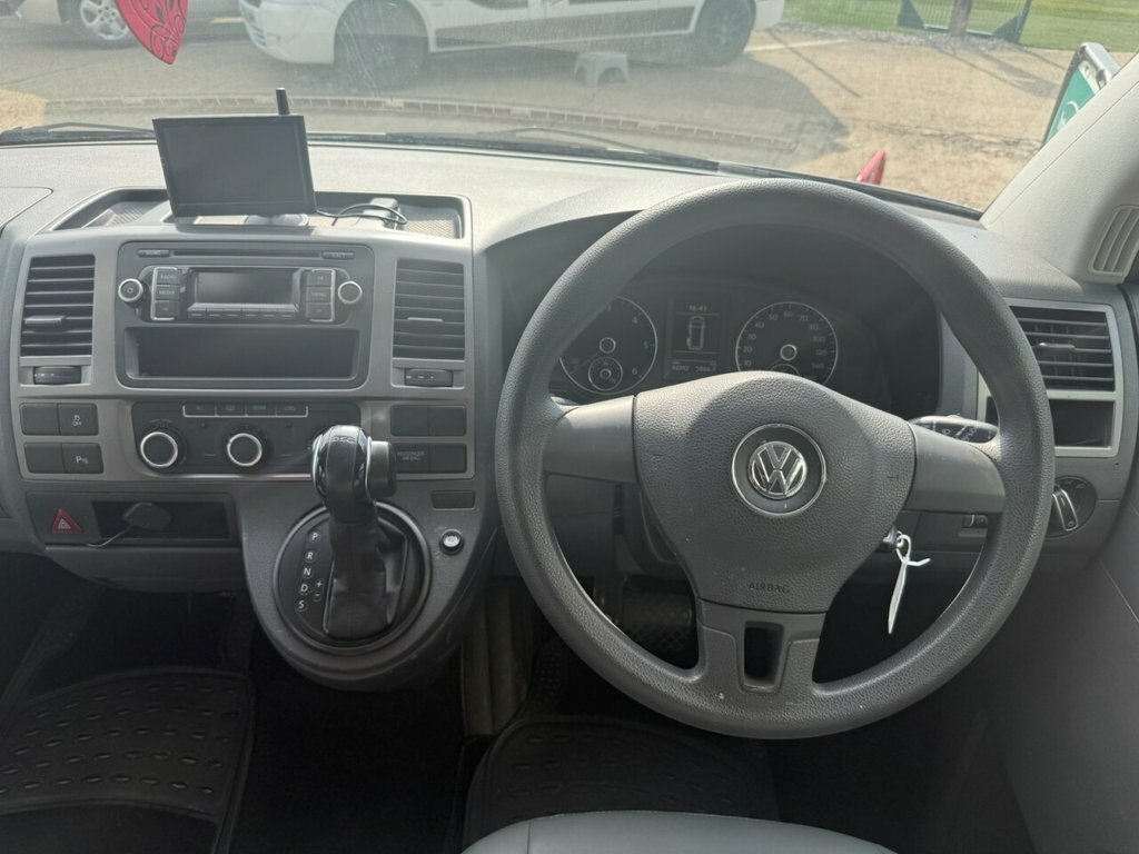 Volkswagen Transporter Shuttle 2L T30 Se Silver #4