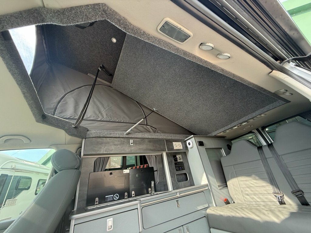 Volkswagen Transporter Shuttle 2L T30 Se Silver #2
