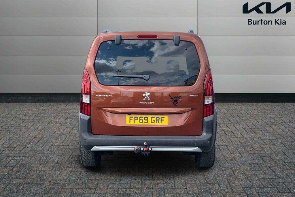 Peugeot Rifter 1.5 Bluehdi Gt Line Standard Mpv Eat Eu FP69GRF Brown #4