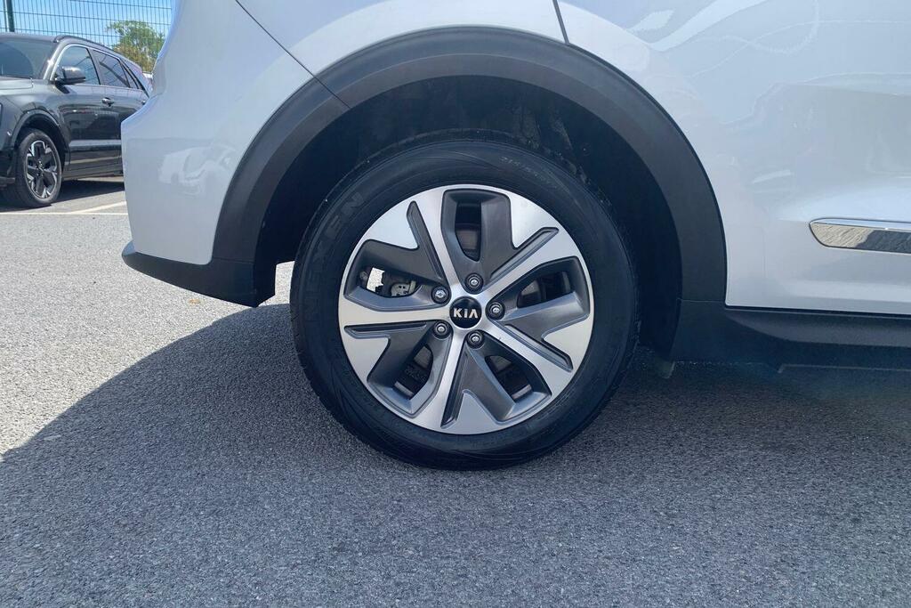 Kia e-Niro 64Kwh 4 Suv 201 Bhp Silver #6