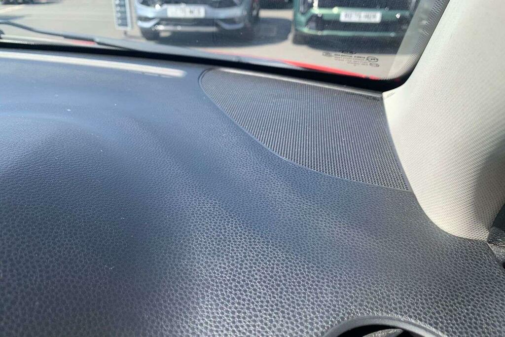 Kia Picanto 1.0 2 Hatchback Euro 5 68 Bhp  #23