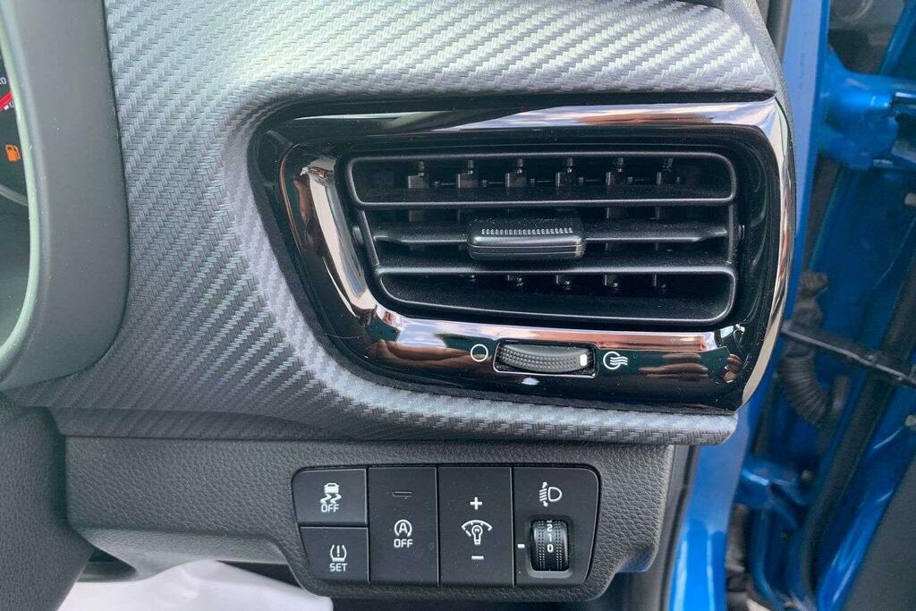 Kia Stonic 1.0 T-gdi Mhev Gt-line S Suv Hybrid Dct Grey #33