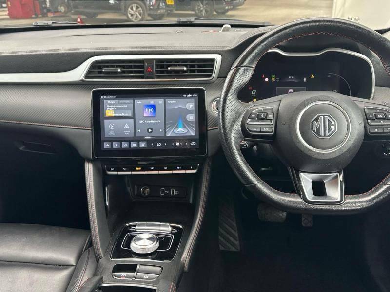 MG ZS 115Kw Trophy Connect Ev Long Range73kwh White #5