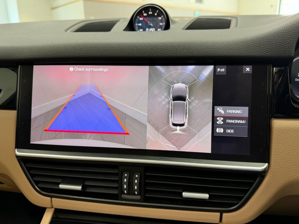 Porsche Cayenne Suv RO18ZFC White #3