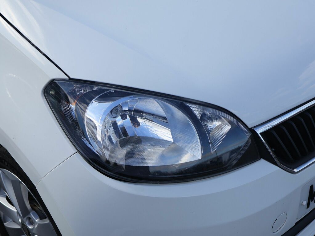 Skoda Citigo 2014 1.0 Mpi Greentech Elegance Hatchback Petr White #4