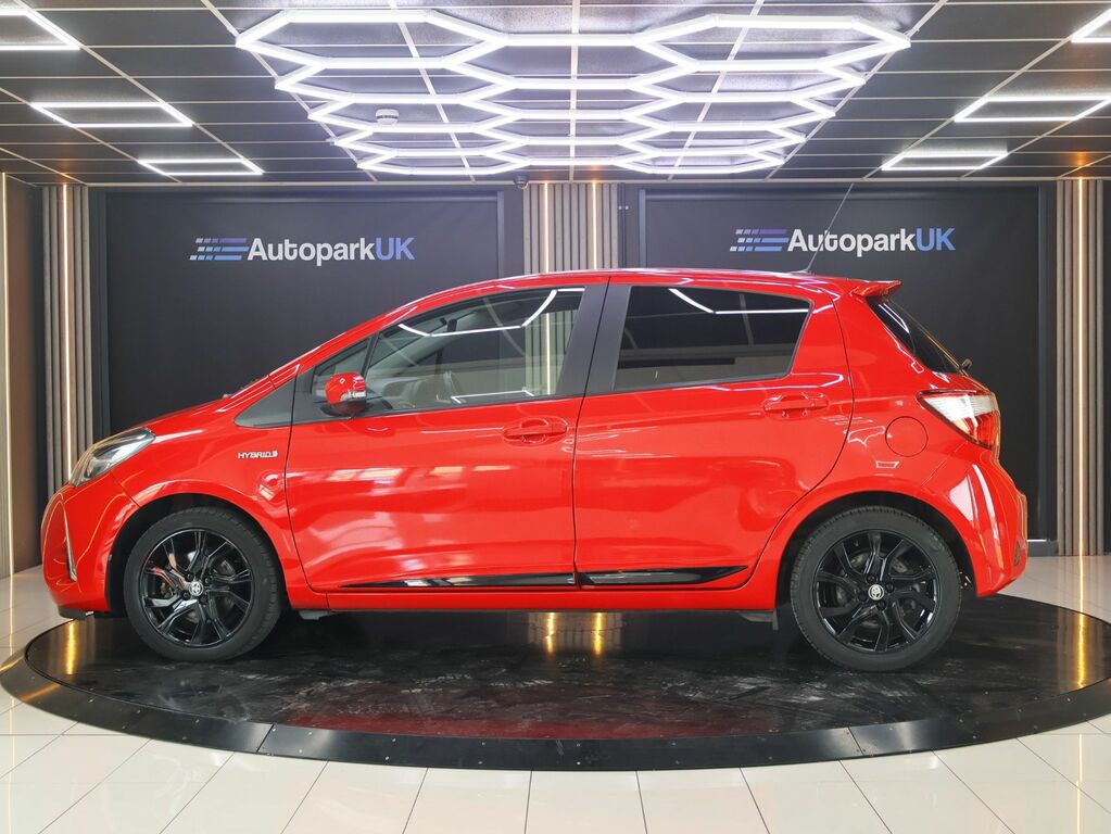 Toyota Yaris 2017 1.5 Vvt-h Design Hatchback Hybrid Red #6