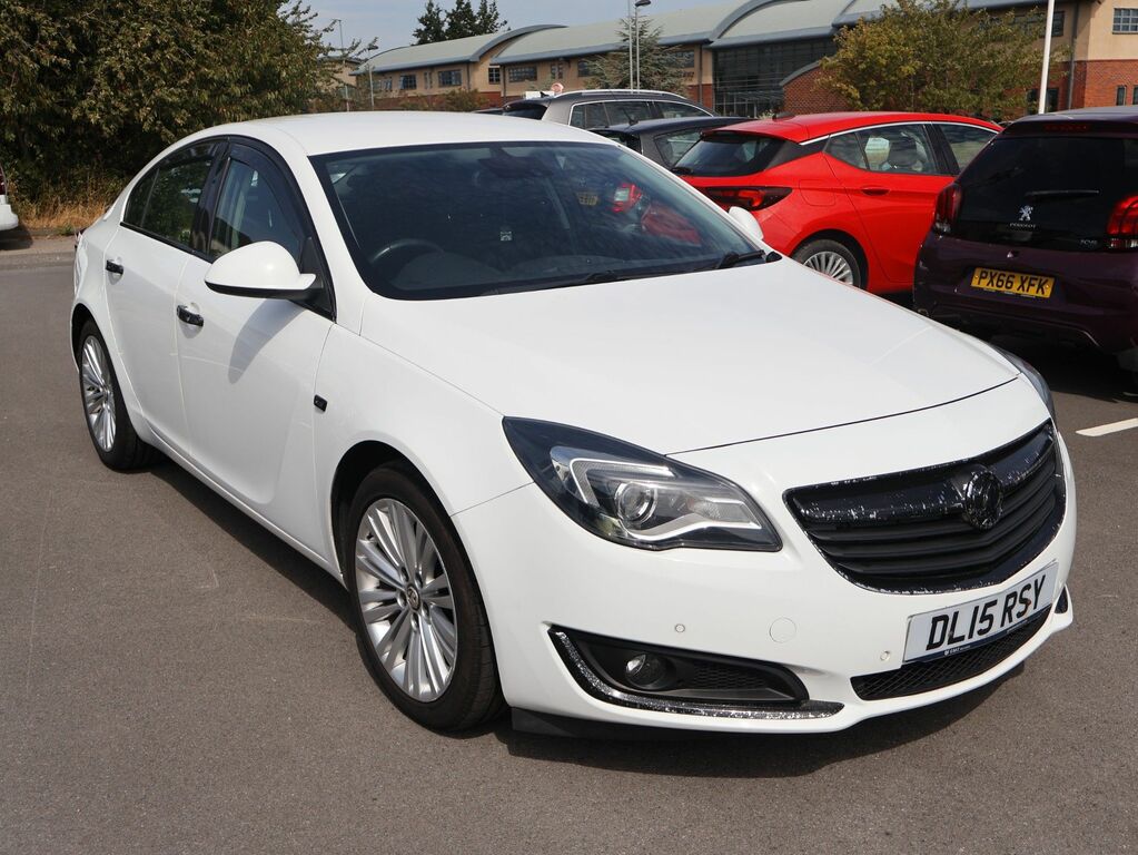 Vauxhall Insignia 2015 2.0 Cdti Ecoflex Tech Line Hatchback Dies White #3