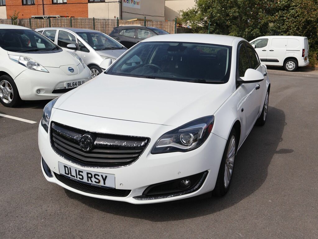 Vauxhall Insignia 2015 2.0 Cdti Ecoflex Tech Line Hatchback Dies White #2
