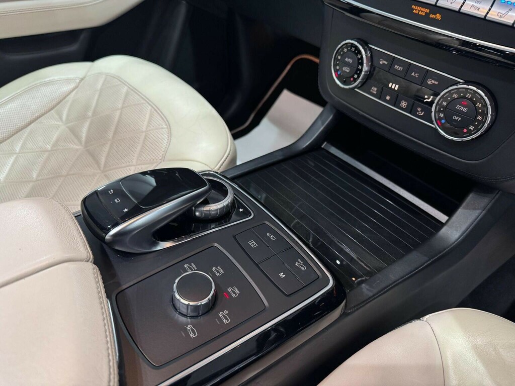 Mercedes-Benz GLE Class Gle 250 D 4Matic Amg Line Premium Black #28