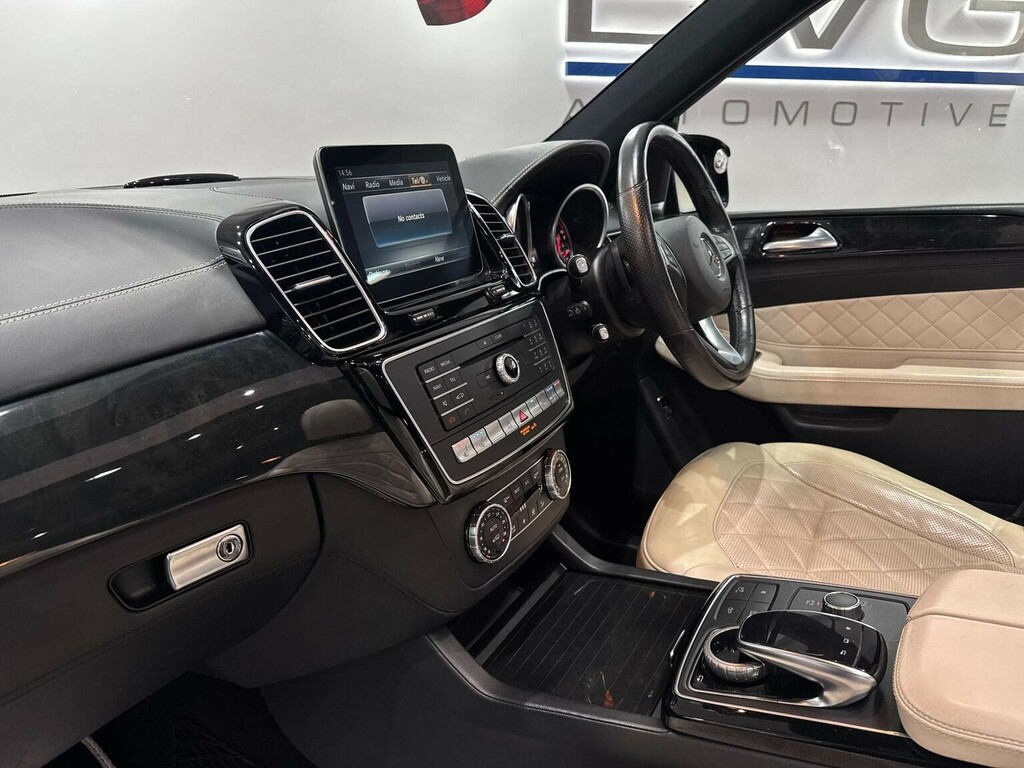 Mercedes-Benz GLE Class Gle 250 D 4Matic Amg Line Premium Black #36