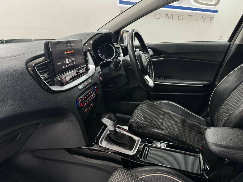 Kia Xceed 1.6 Gdi 8.9Kwh 3 Suv Plug-in Hybrid Dct #35