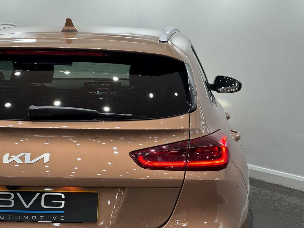 Kia Xceed 1.6 Gdi 8.9Kwh 3 Suv Plug-in Hybrid Dct #15