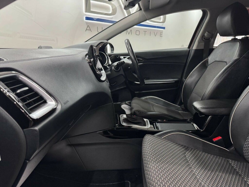 Kia Xceed 1.6 Gdi 8.9Kwh 3 Suv Plug-in Hybrid Dct #34