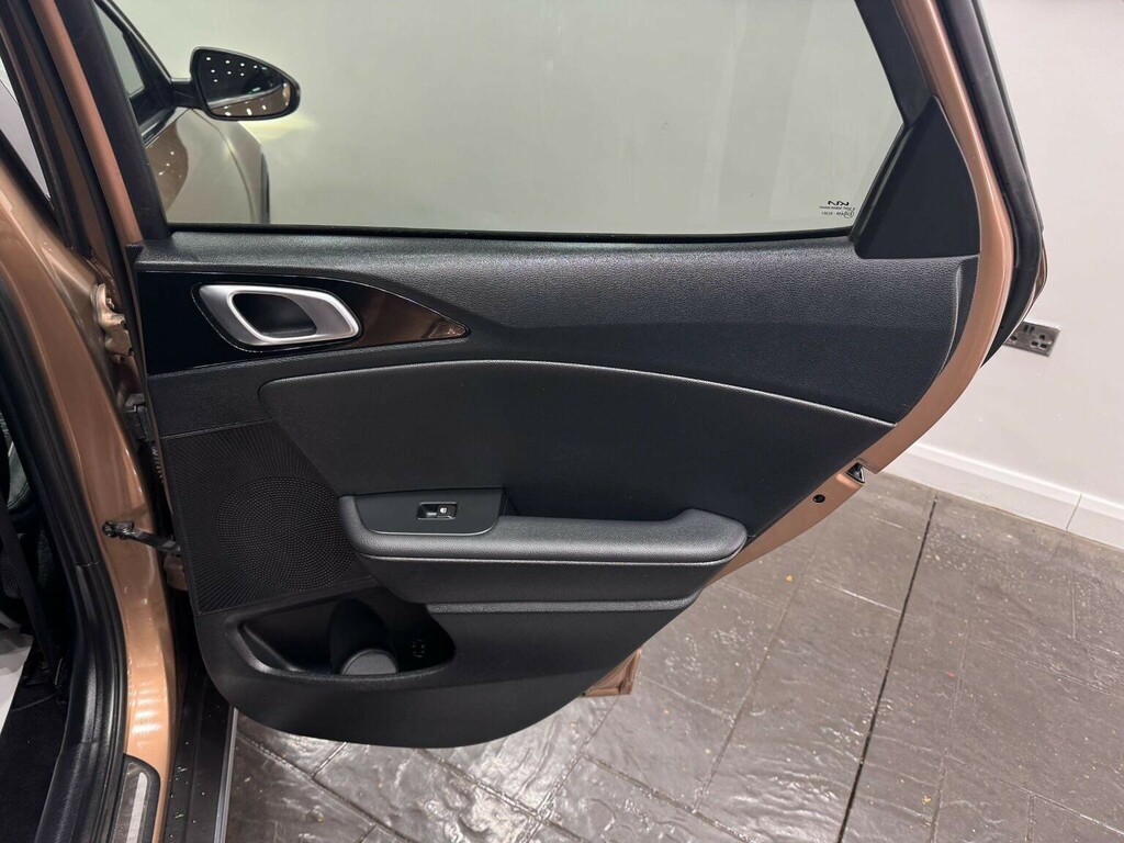 Kia Xceed 1.6 Gdi 8.9Kwh 3 Suv Plug-in Hybrid Dct #39