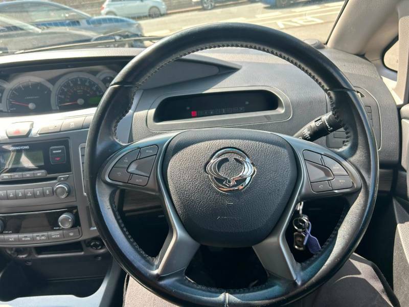 SsangYong Turismo 2.2 Ex 176 Bhp 7 Seater Silver #11