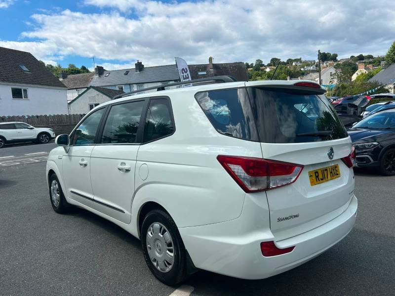 SsangYong Turismo 2.2 Se - 2017 17 White #5