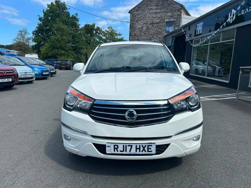 SsangYong Turismo 2.2 Se - 2017 17 White #2