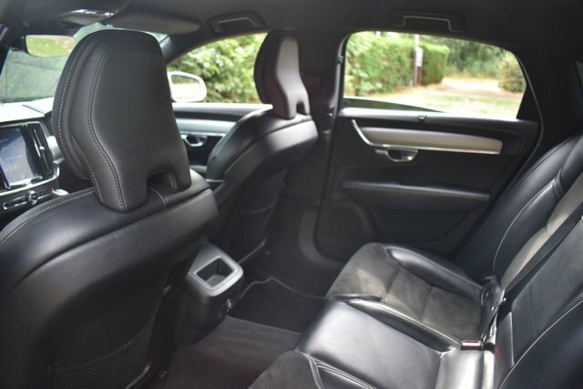 Volvo S90 D4 Momentum Xenium, Winter Family Packs White #33
