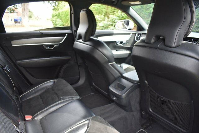 Volvo S90 D4 Momentum Xenium, Winter Family Packs White #29
