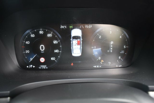 Volvo S90 D4 Momentum Xenium, Winter Family Packs White #26