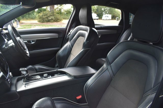 Volvo S90 D4 Momentum Xenium, Winter Family Packs White #32